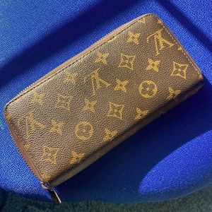 Louis Vuitton Zippy wallet monogram canvas